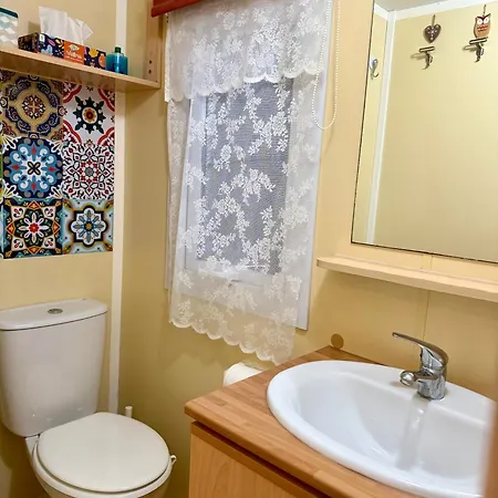 Κάμπινγκ With Private Jacuzzi *